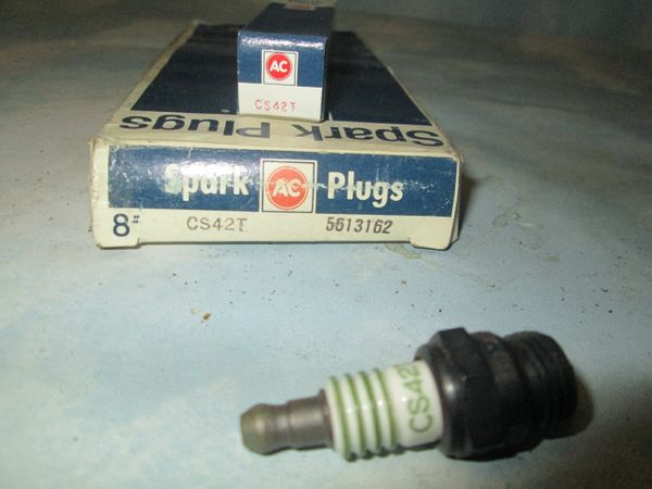 CS42T AC SPARK PLUGS W 4 EQUAL GREEN STRIPE SET OF 8