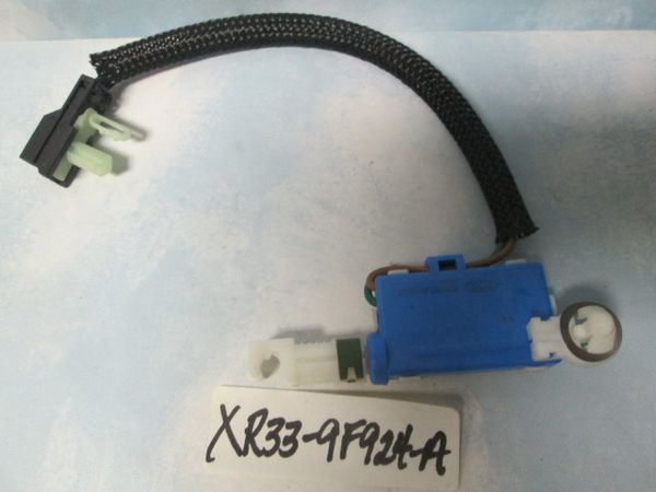 XR33-9F924-AA BRAKE PEDAL CRUISE CONTROL DEACTIVATION SWITCH OEM