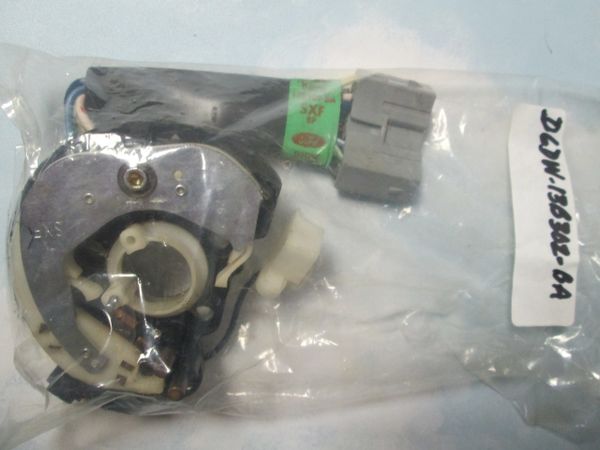 D6DW-13B302-BA TURN SIGNAL SWITCH OEM NOS