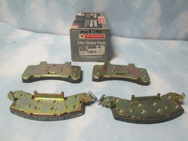 MKD190 83-85 MOTORMASTER FRONT DISC PADS CADILAC OLDSMOBILE PONTIAC N0S