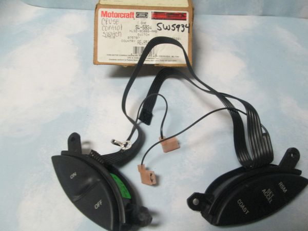 SW-5934 F87A-9D809-BA / XY3Z-9C888-AAA MOTORCRAFT 97-03 F150 EXPEDITION CRUISE CONTROL SWITCH NEW