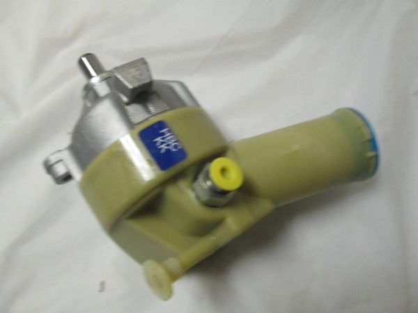 F2UZ-3A674-A GENUINE FORD 90-98 F SERIES ECONOLINE LINCOLN MARK V111 POWER STERRING PUMP NEW OEM WITH RESERVOIR