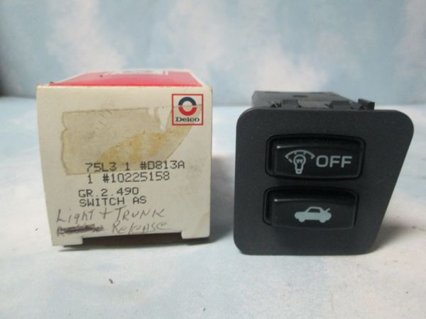 D813A AC DELCO COURTESY SWITCH NEW
