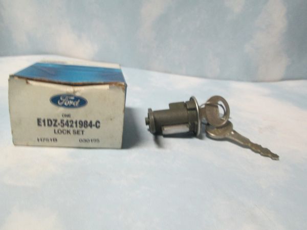 E1DZ-5421984-C FORD IGNITION LOCK NEW