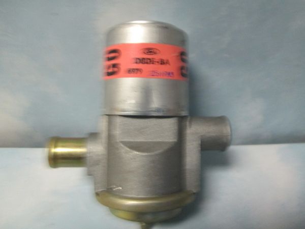 D8DE-BA FORD THERACTOR DIVERTER VALVE