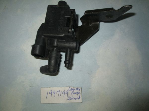 1997199 AC DELCO BUICK LESABRA CADILLAC CHEVY CAPRICE PONTIAC 5.0L VAPOR CANISTER PURGE SOLENOID NEW