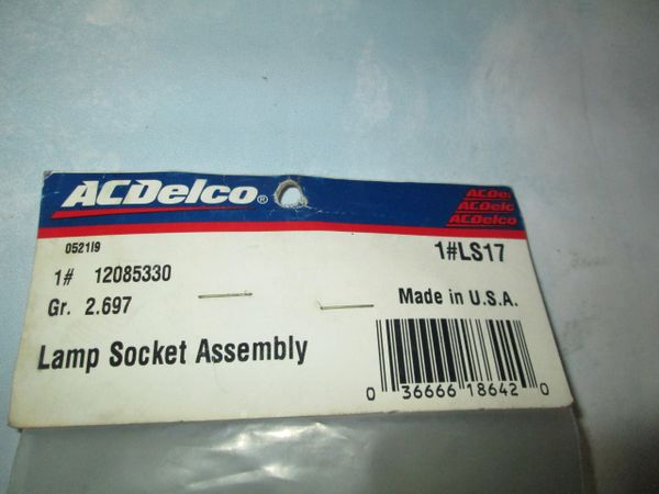 LS17 DELCO 2WAY LAMP SOCKET NEW