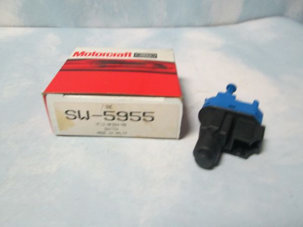 SW-5955 MOTORCRAFT CRUISE CONTROL SWITCH