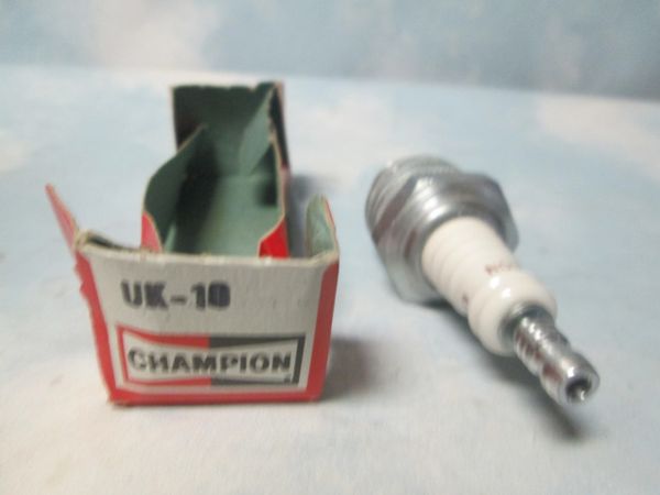 UK-10 CHAMPION SPARK PLUGS (SET OF 6)