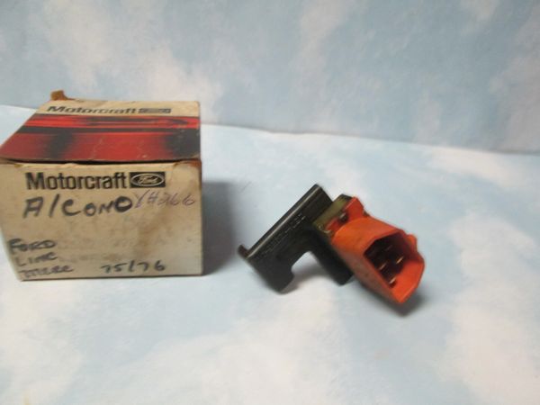 YH-266 MOTORCRAFT AC BLOWER SWITCH NOS
