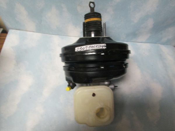 05-07 FORD FREESTYLE & MONTERAY BRAKE BOOSTER NEW
