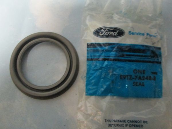 E9TZ-7A248-8 FORD NEW F-150 E-350 E-450 E-550 ECONOLINE EXCUSION TRANSMISSION FRONT OEM SEAL 02-05