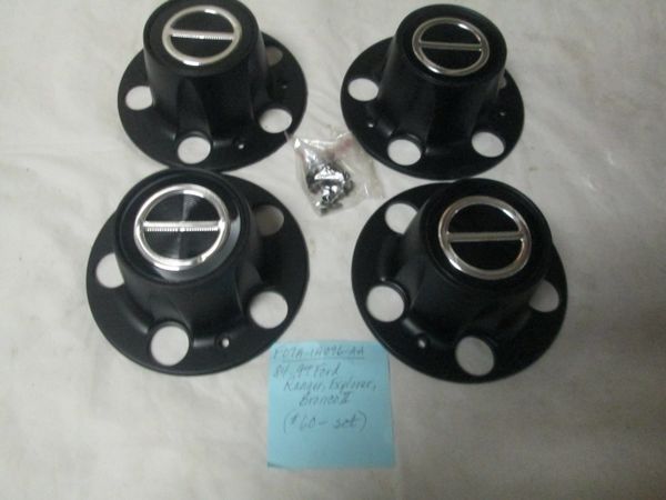 F07A-1A096-AA HUB CAPS (NEW) 84-97 Ford Explorer