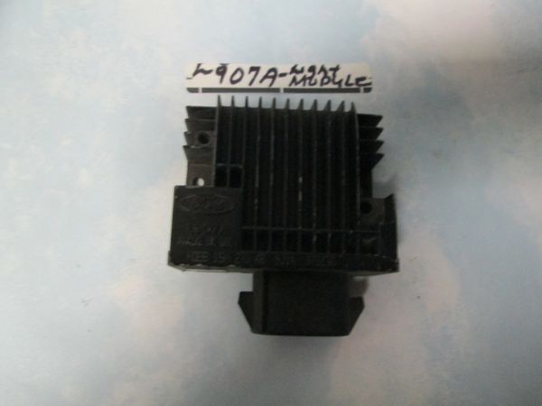 L907A FORD HEADLIGHT OEM CONTROL MODULE N0S