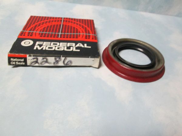 2286 FEDERAL MOGUL OIL SEAL NEW