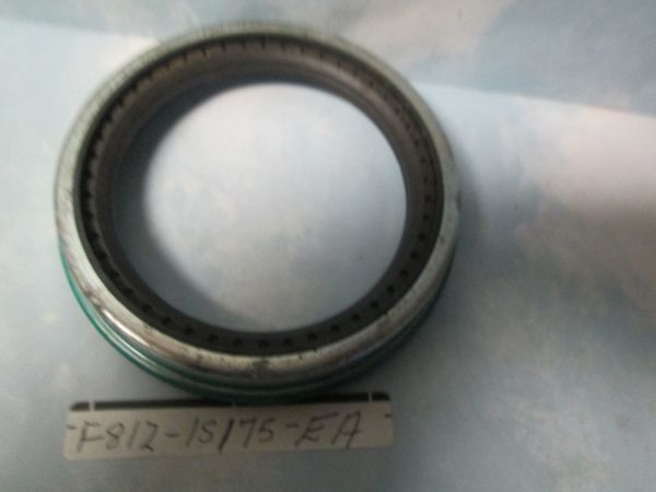 F812-1S175-EA SEAL OIL SEAL NEW OEM