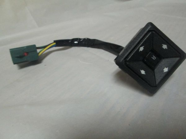 Mirror Switch (Center Console) E5DB-17B676-BB