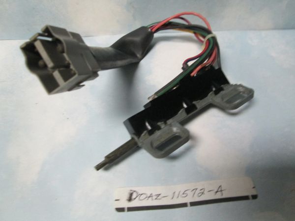 D0AZ-11572-A SW-882 FORD LINCOLN MERCURY MUSTANG IGNITION SWITCH NOS