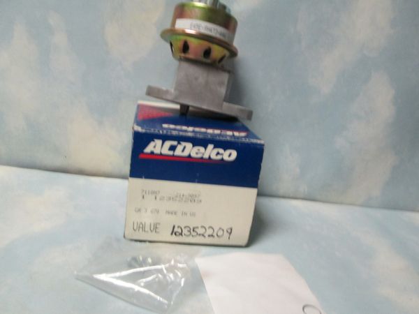 12352209 AC DELCO CORVETTE GM EGR VALVE NOS