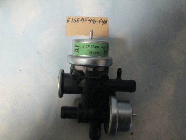 E1SE-9F491-F4A FORD MUSTANG T-BIRD DIVERTER VALVE NEW