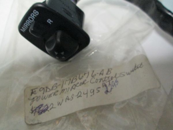 E9DB-17B676-AB POWER MIRROR CONTROL SWITCH NEW