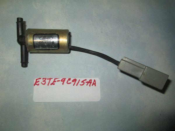 E3TE-9C915-AA FORD VAPOR CANISTER V-8 FORD 150 83-88 NEW