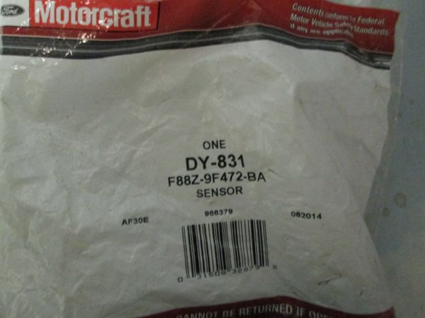 DY-831 MOTORCRAFT GENUINE OXYGEN SENSOR NEW