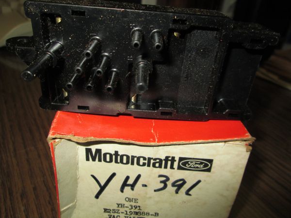 YH-391 MOTORCRAFT DOOR DAMPER T -BIRD SWITCH NEW