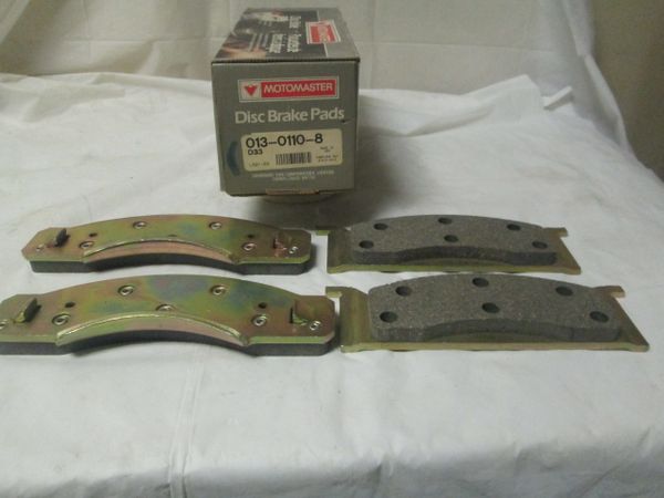 D-33 DISC BRAKE PADS MOTOMASTER FRONT NEW