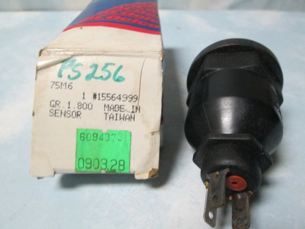 15564999 AC DELCO CHEVY GMC CORVETTE OIL PRESSURE SWITCH WITH GUAGE NEW