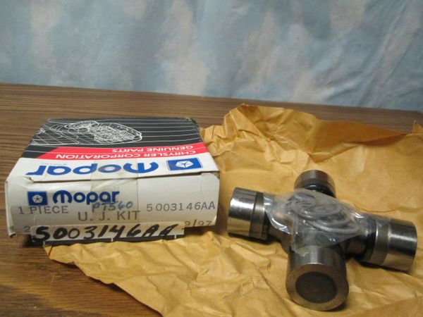 5003146AA MOPAR UNIVERSAL JOINT NEW TRUCK 68127993AA