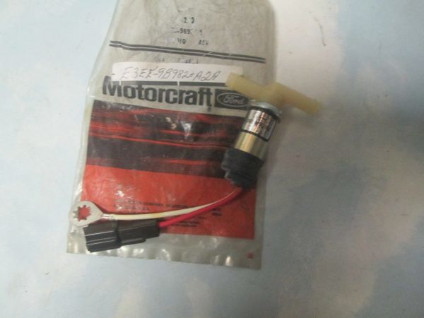 E3EE-9B982-A2A MOTORCRAFT CARBURETOR BOWL VENT SOLENOID VAPOR PURGE VALVE NEW