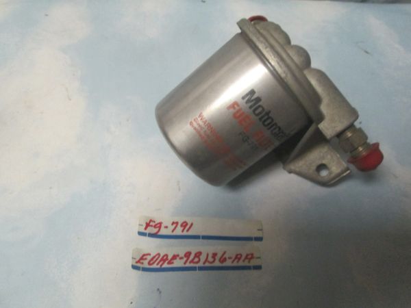 FG-791 FUEL FILTER LINCOLN CONTINENTAL MOTORCRAFT WITH ATTACHED BRACKET E0AE-9B136-AA NOS