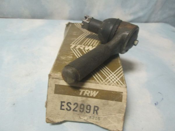 ES 299R TRW VINTAGE OLDSMOBILE TIE ROD END NOS