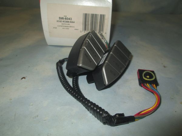 SW-6043 MOTORCRAFT LINCOLN NAVIGATOR CRUISE CONTROL SWITCH NEW