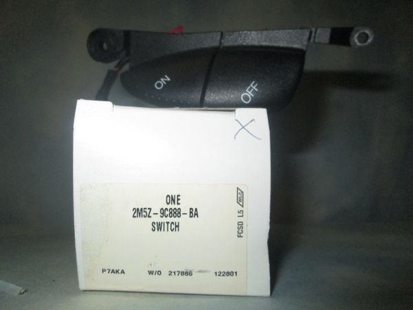 SW-6038 MOTORCRAFT (2M5Z-9C888-BA) CRUISE CONTROL SWITCH NEW