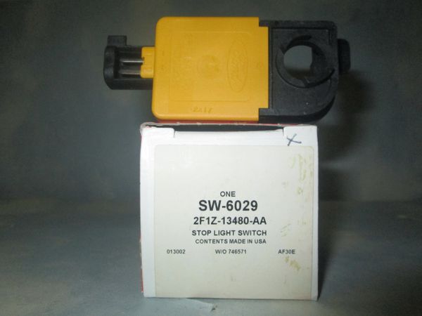 SW-6029 MOTORCRAFT TAURUS (2F1Z-13480-AA) STOPLIGHT SWITCH NEW
