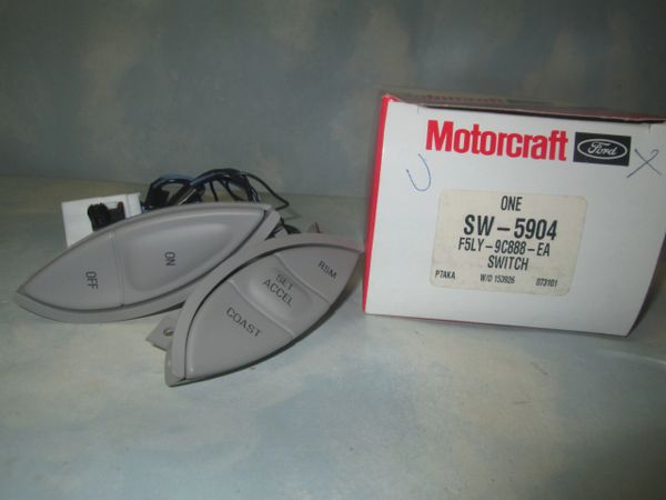 SW-5909 MOTORCRAFT (F5OY-9C888-AA) CRUISE CONTROL SWITCH NEW