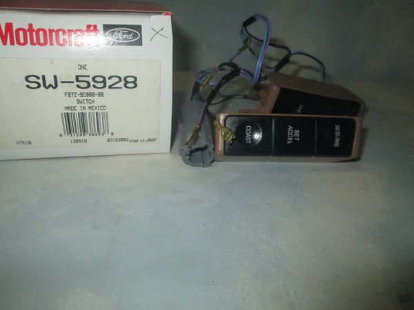 SW-5928 (F87Z-9C888-BB) 98-04 FORD EXPLORER SPORT TRAC F150 CRUISE CONTROL SWITCH (NEW)