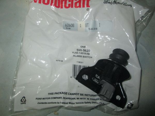 SW-5620 MOTORCRAFT ESCAPE MARINER DOOR OPEN WARNING SWITCH NEW