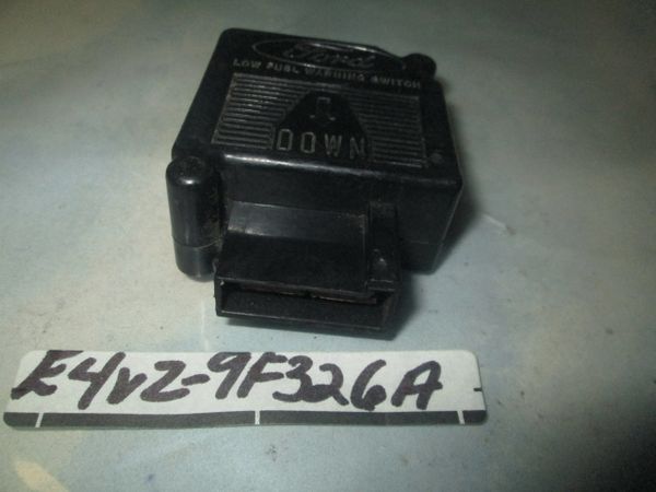 E4VZ-9F326A FORD LINCOLN 80-88 LOW FUEL WARNING SWITCH NOS