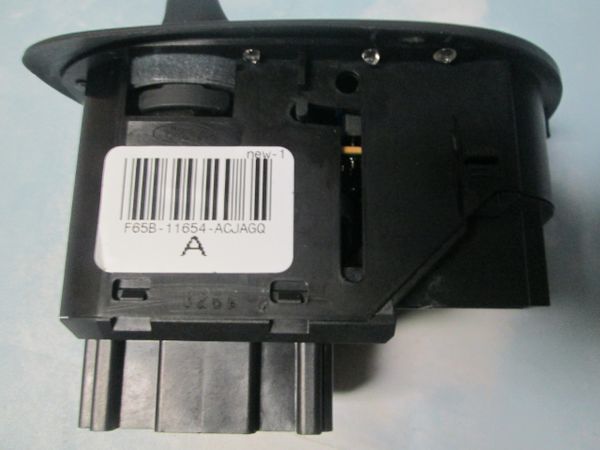 F65B-11654-AC FORD HEADLIGHT SWITCH (NEW)