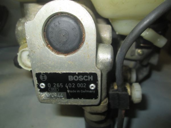 0265402002 BOSCH GM CADILLAC ALLANTE ABS BRAKE PUMP NOS