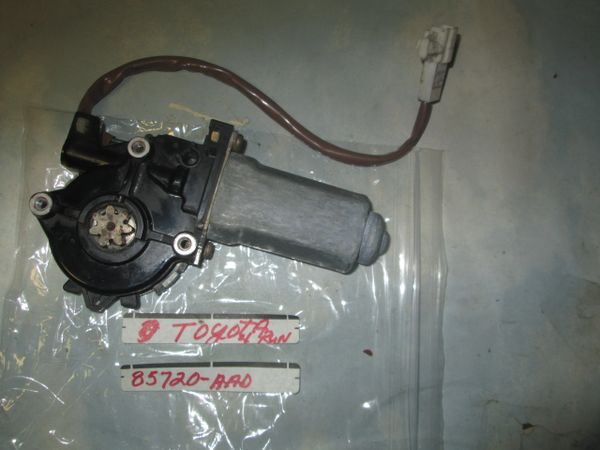 85720-AA020 DENSO TOYOTA 4 RUNNER POWER WINDOW MOTOR NOS