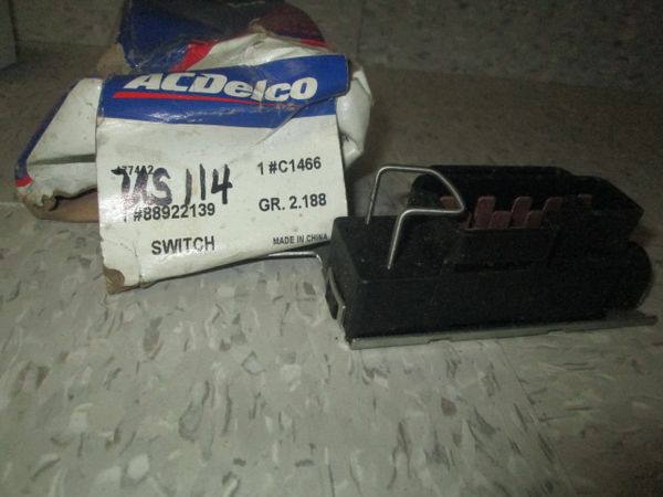 C1466 AC DELCO OEM DODGE DAKOTA CHRYSLER CARAVAN IGNITION STARTER SWITCH NOS US 114