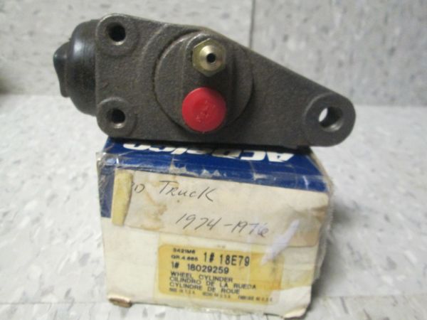 18E79 AC DELCO REAR RIGHT DRUM FORD TRUCK 74-76 BRAKE WHEEL CYLINDER NEW
