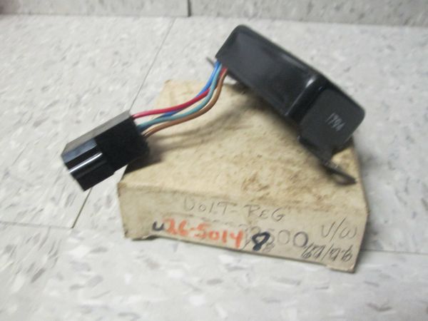 26-5014 VW VOLTAGE REGULATOR SWITCH NOS 67-79 VOLKSWAGEN BEETLE 67-74 KARMANN GHIA 71-79 SUPER BEETLE VOLTAGE REGULATOR