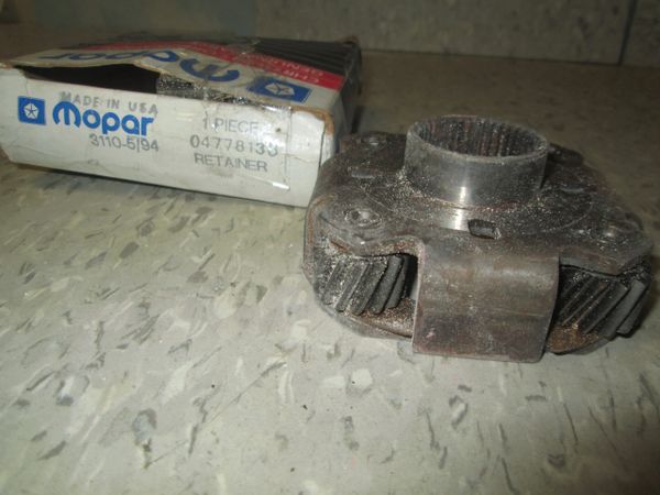 04778138 MOPAR DODGE RETAINER BEARING NOS