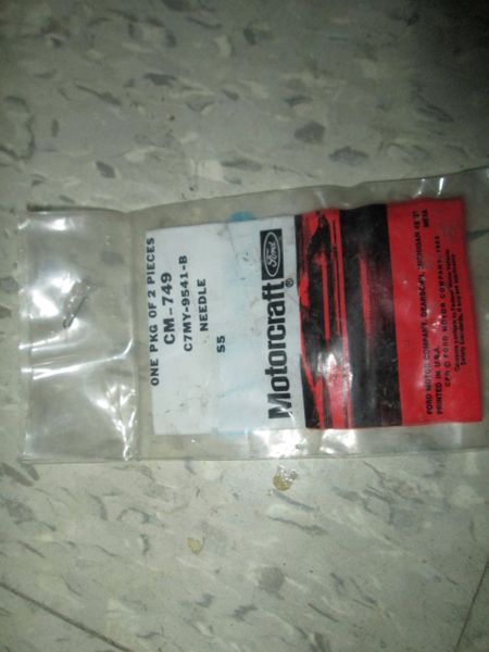 CM-749 MOTORCRAFT NEEDLE 2 PIECE NEW