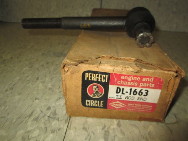 DL-1663 PERFECT CIRCLE TIE ROD END NOS